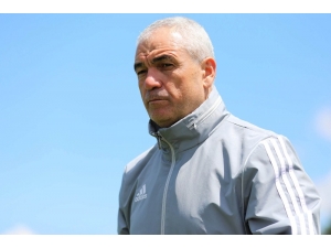 Rıza Çalımbay: "Hakemler Bize Saygı Duysun"