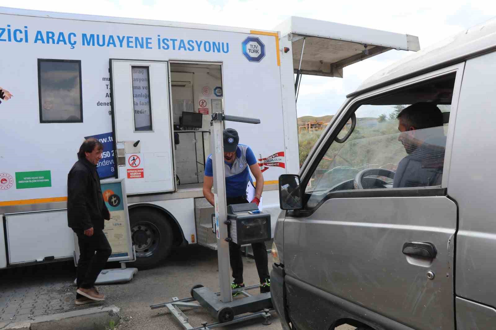oltu-da-gezici-arac-muayene-araci-arac-sahiplerine-buyuk-kolaylik-sagliyor