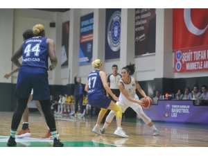 Periler Evinde Mutlu