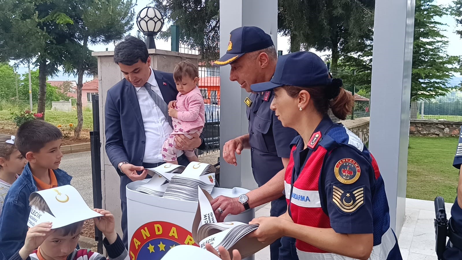 pazaryeri-nde-jandarmadan-ogrencilere-unutulmaz-gun