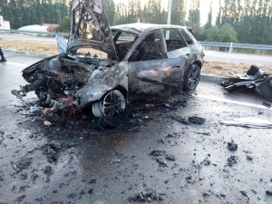 Konya’da Devrilen Otomobil Alev Aldı: 1 Yaralı