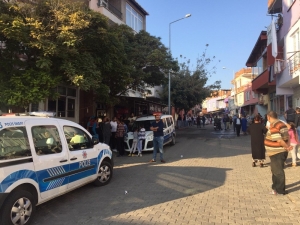 Husumetlisine Ateş Etti, Eşini Öldürdü