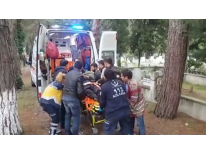 Oğlunun Mezarı Başında Tabancayla İntihara İntihara Kalkıştı