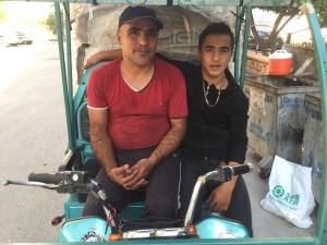 Savaşta Bacağını Kaybetti Atık Kağıt Toplayarak Geçimini Sağlıyor