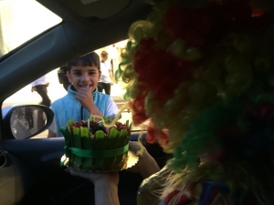 Cam Silerken Karşılarına Çıkan Çocuğa Unutulmaz Bir An Yaşattılar