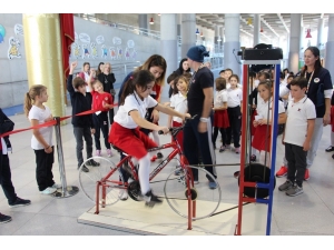 Ted Ankara Kolejinde Üreten Pedallar