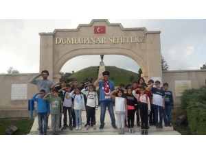 Öğrenciler Barış Pınarı Harekatı İçin Tek Yürek Olup Askerlere Selam Gönderdiler