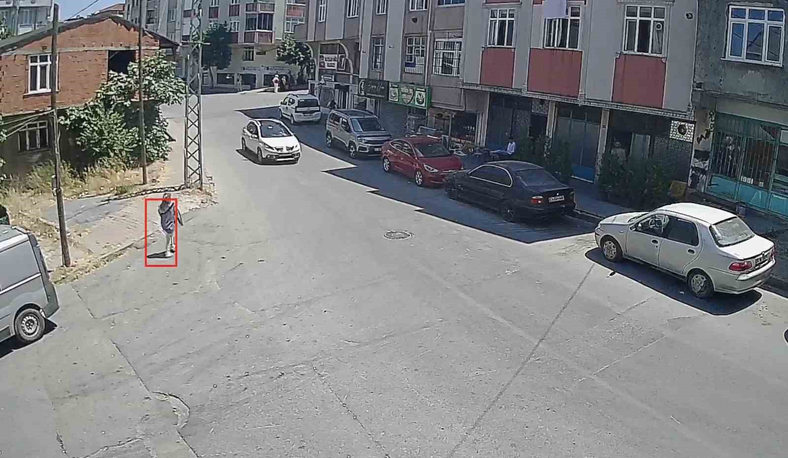 kuaforde-3-bin-400-liralik-islem-yaptirdi-ucret-odemeden-kacti