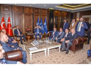 Gençlik Ve Spor Bakanı Kasapoğlu’ndan Karacabey’e Yatırım Müjdesi