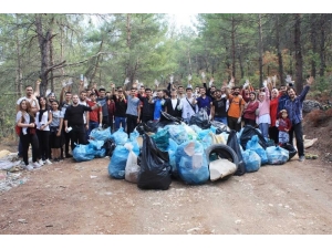 Üniversitelilerden ‘Temiz Vatanım’ Sloganlı Çevre Etkinliği