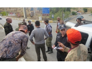 Erzincan’da Kaçak Keklik Ve Tavşan Avlayan 5 Kişi Yakalandı