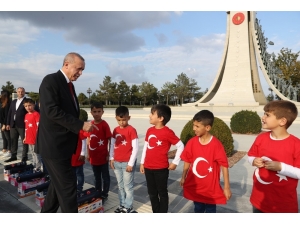 Cumhurbaşkanı Erdoğan’a Öğrencilerden Asker Selamı