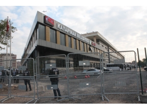 Hdp’li 3 Belediyeye Kayyum Atandı