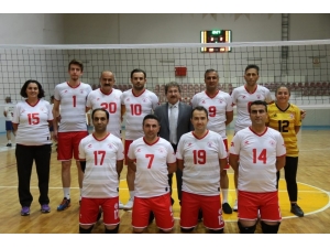 İl Sağlık Müdürlüğü Voleybol Takımı Çeyrek Finalde