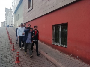 Fetö’nün Yeni Güncel Yapısında Yer Alan 3 Kişi Adliyeye Sevk Edildi