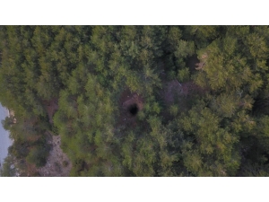 Spil Dağı Zirvesinde Obruk Oluştu