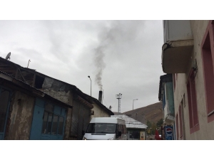 Soğuk Hava Etkisini Gösterdi, Karlıova’da Sobalar Kuruldu