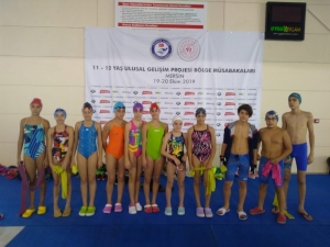 Ispartalı Yüzücüler Barajları Başarıyla Geçtiler