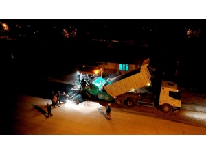 Ayazmana’da Tamamlanan Altyapı Çalışmaları Sonrası Gece - Gündüz Asfalt Dökülüyor