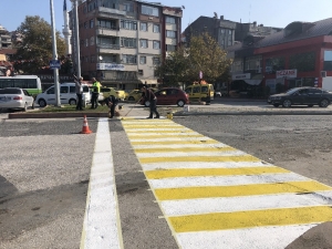 Yaya Geçidi Çizgileri Boyanıyor
