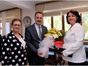 Vali Şentürk Muhtarlarla Buluştu