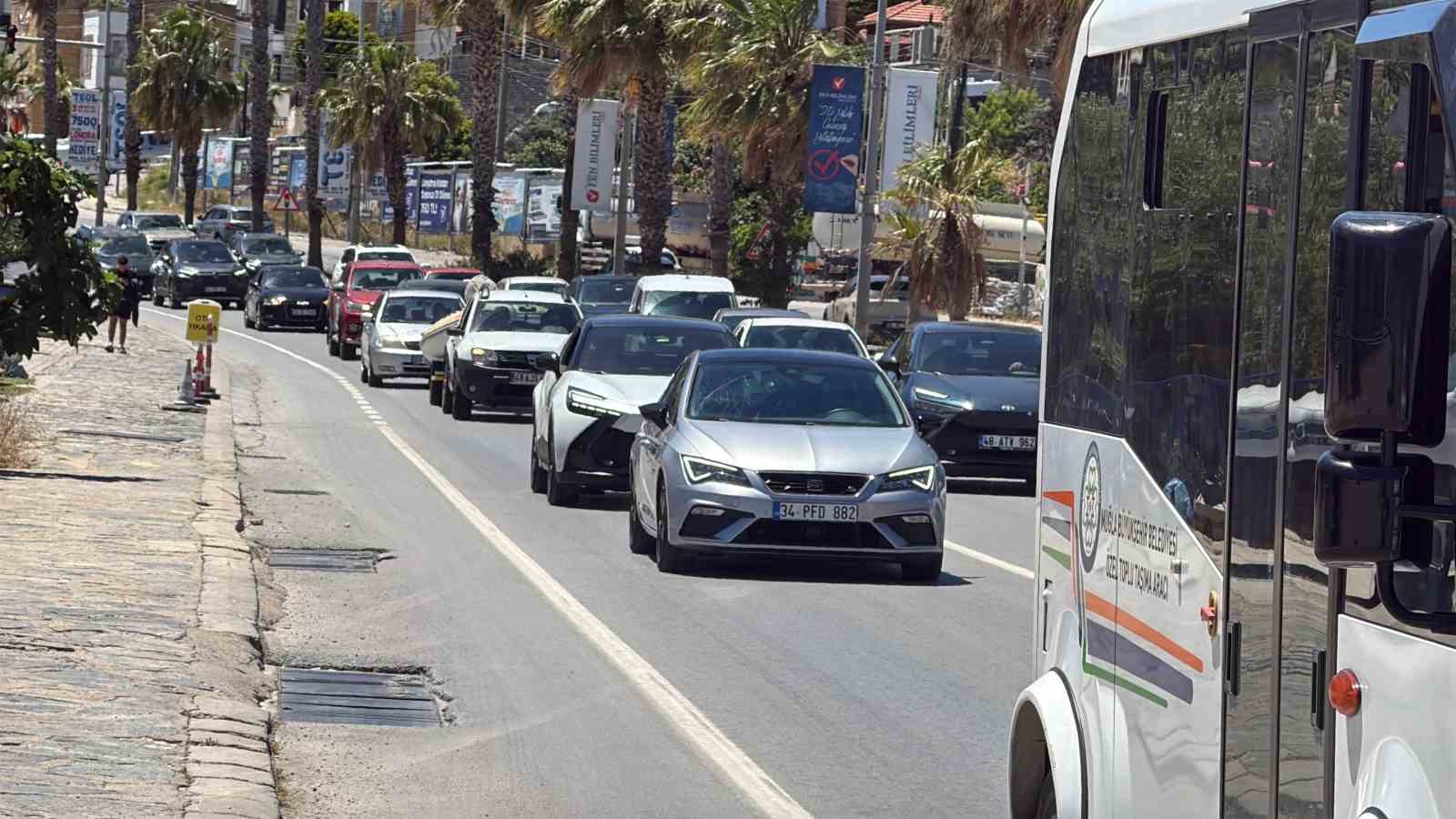 bodrum-da-tatilini-bitirenler-donuse-gecti