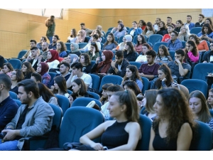 Saü’de ‘Metin Yazarlığı’ Konferansı Düzenlendi