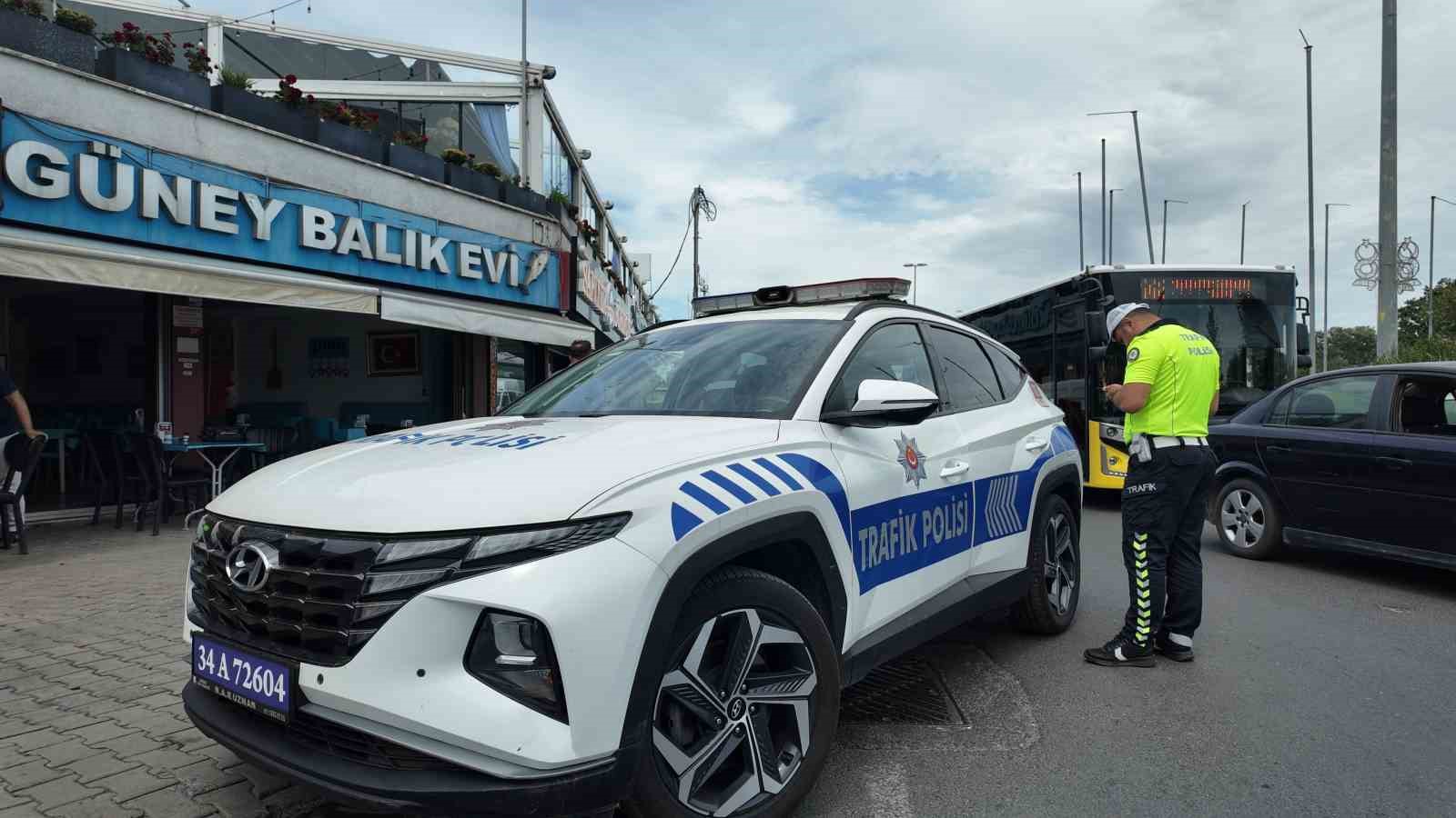 buyukcekmece-de-abart-egzoz-kullanan-ehliyetsiz-surucuye-266-bin-lira-ceza