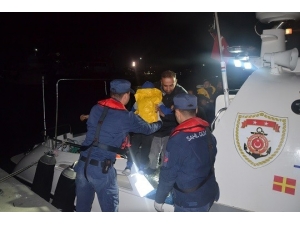 İzmir’de 82 Kaçak Göçmen Yakalandı