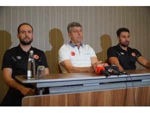 A Milli Erkek Hentbol Takımı Estonya Maçına Hazır