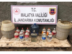 Bin Litre Kaçak Rakı Ele Geçirildi