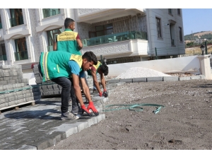 Karaköprü’de Yeni Yollar Kilitli Parkeyle Döşeniyor