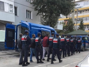 Konya’da Jandarmadan Zehir Tacirlerine Operasyon: 8 Gözaltı