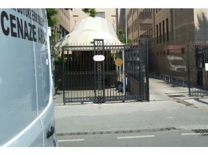 Yağ Aldırma Ameliyatında Bağırsağı Delindiği İddia Edilen Adam Hayatını Kaybetti