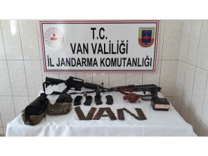 Van’da Silah, Mühimmat Ve Yaşam Malzemesi Ele Geçirildi