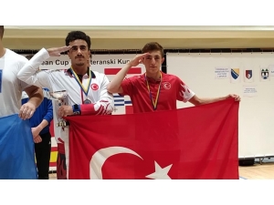 Vanlı Halterci Bosna Hersek’ten Madalyayla Döndü