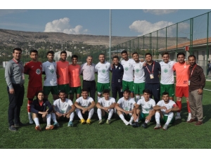 Kayseri Şekerspor Gençlerle Coşuyor