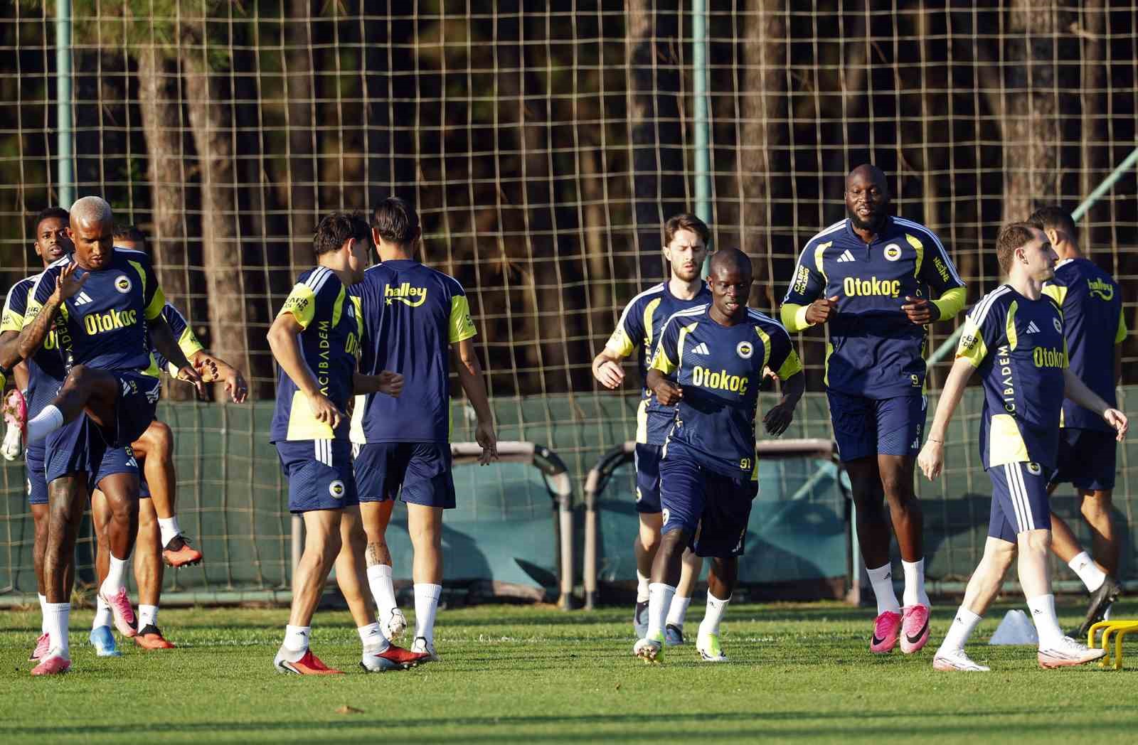 fenerbahce-konyaspor-maci-hazirliklarini-tamamladi