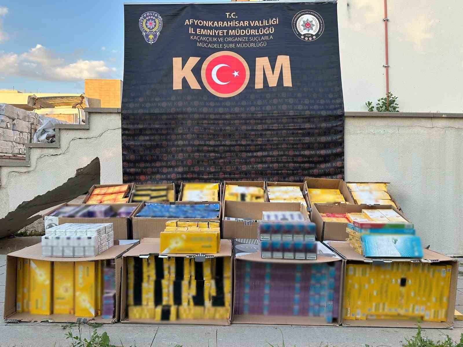 polis-durdurdugu-tirda-13-bin-140-paket-gumruk-kacagi-sigara-ele-gecirdi