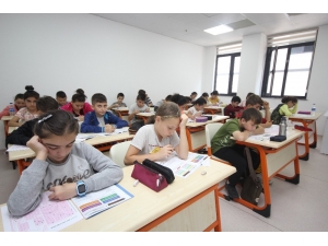 Bilgi Evlerinde 3 Bin 500 Öğrenci Ter Döktü