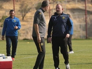 Yeni Malatyaspor’da Gökhan Ve Bifouma İlk 11 İçin Mesaj