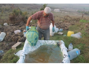 Toprak Küpleri Ebru İle Süsledi