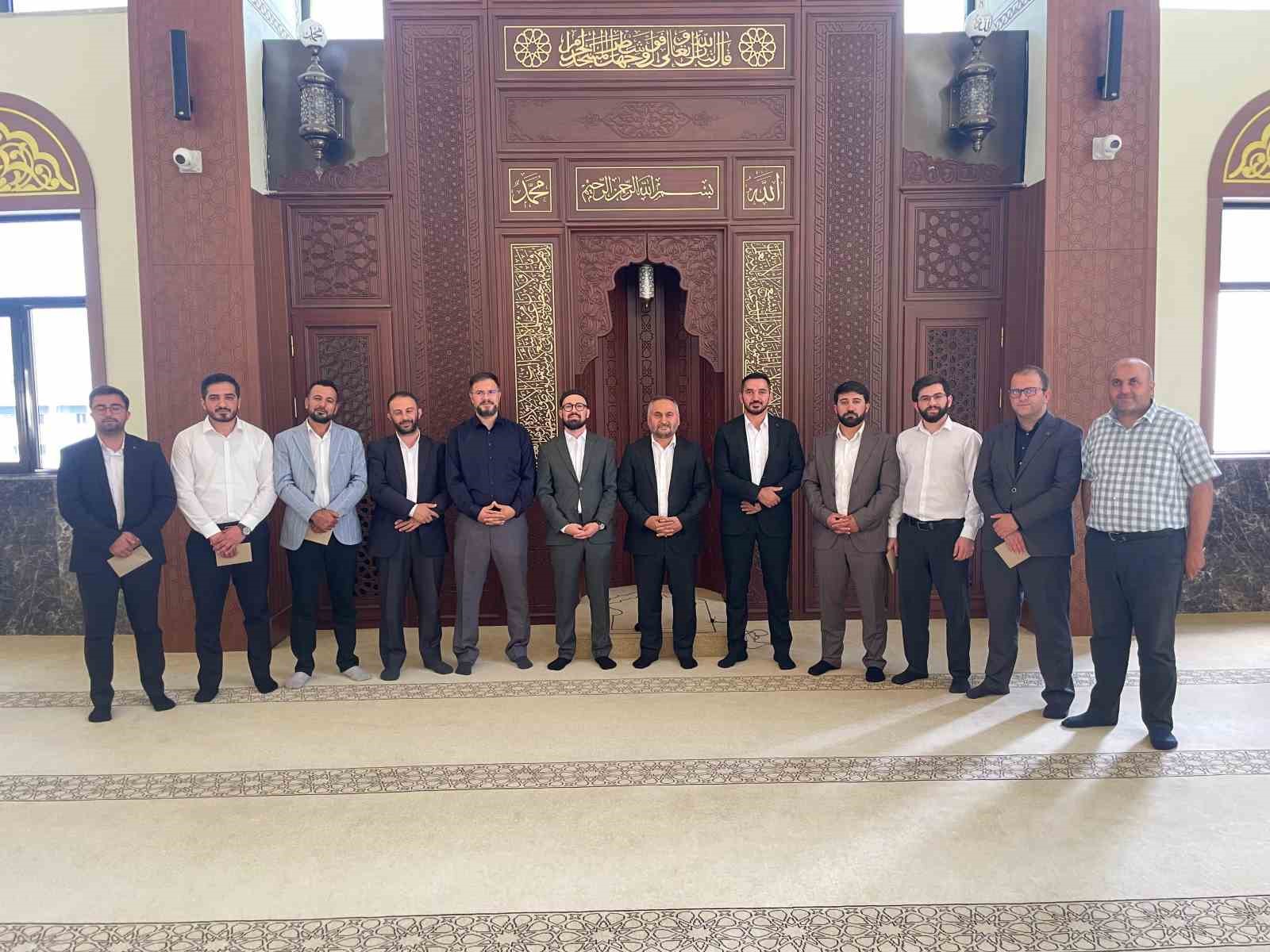 hakkari-de-ezan-ve-hutbe-yarismalarinin-il-birincileri-belli-oldu