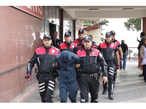 Sigara Hırsızları Tutuklandı