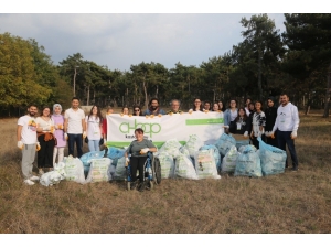 Ahbap Gönüllüleri, Çevrede Temizlik Yaptı