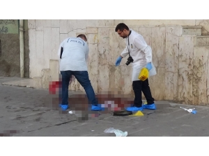 Lise Öğrencilerinin Laf Atma Kavgası Kanlı Bitti: 1’i Ağır 2 Yaralı