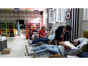 Okuldan Rekor Kan Bağışı