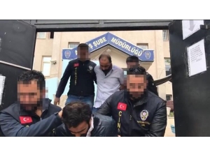 ‘Mahallenin Namusuyla Nasıl Oynarsın’ Diyerek Darp Ettikleri Şahsa Senet İmzalattıran 3 Kişi Tutuklandı