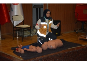 İlkyardım Ekiplerine Uygulamalı Eğitim Verildi