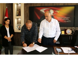 Hekimhan’da Tekstil Fabrikası Açılıyor